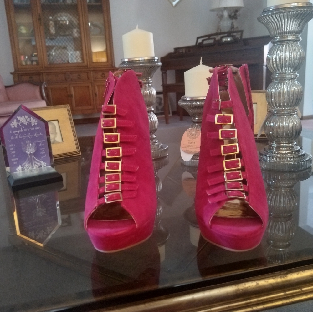 N.Y.L.A. SHOES ...